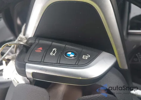 2018 BMW X1 xDrive28I из США, поврежденный, VIN WBXHT3C39J5K22660